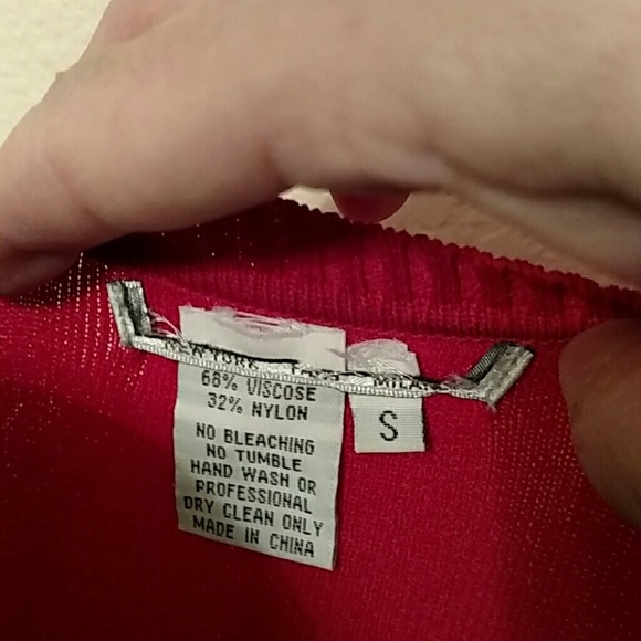 Red Top - Picture 3 of 3